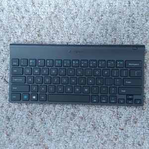 Nice bluetooth keyboard. Selling for 15 obo